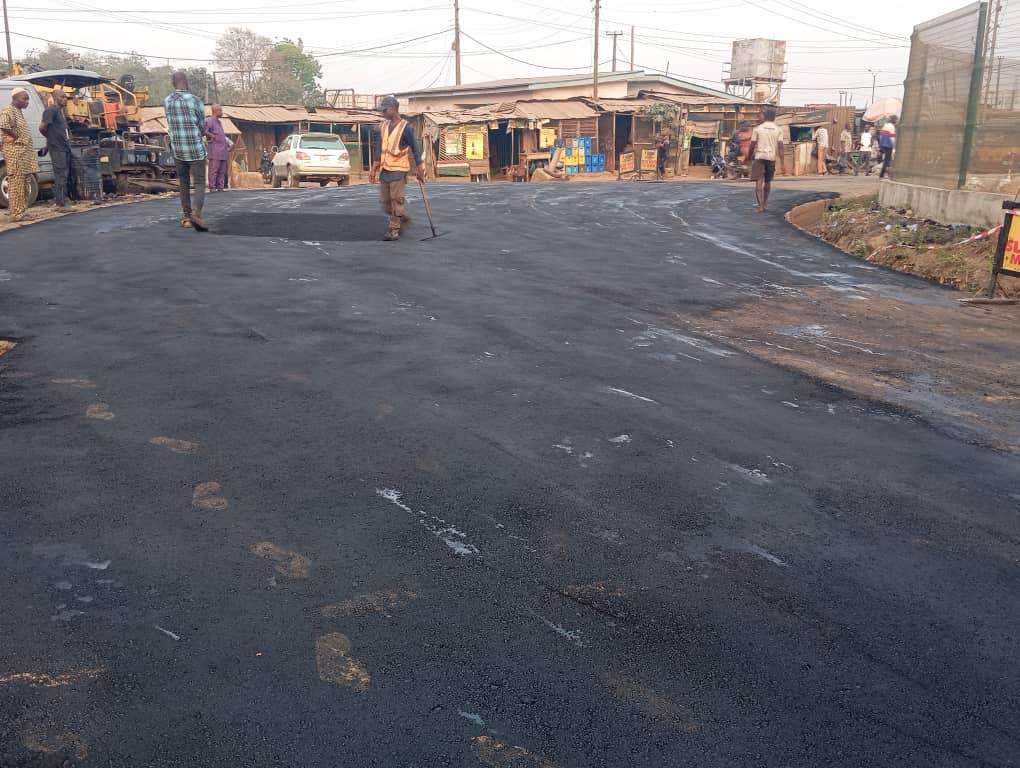 Oyo govt opens rehabilitated Eleyele-Water road