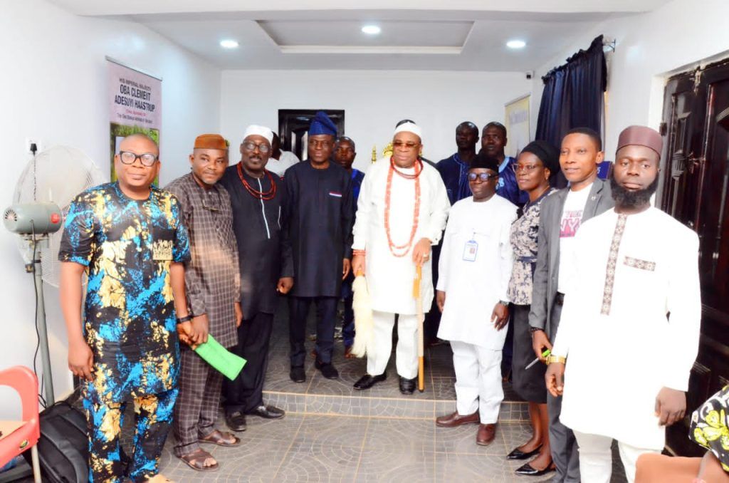 Owa Obokun, Oba Haastrup commends Gov. Adeleke on move to upgrade OSCO-HEALTH, Ilesa to a Polytechnic