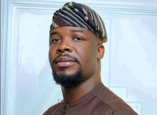 Tinubu’s aide offers scholarship to 360 UTME scorer