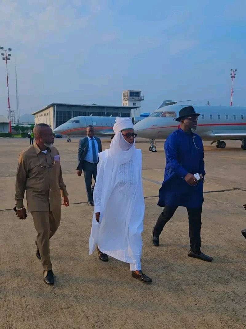 Amaechi pays final respects to Buhari in symbolic Dan Amanar Daura attire