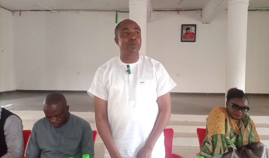 Abia moves to reward cleanest community, warns against refuse burning