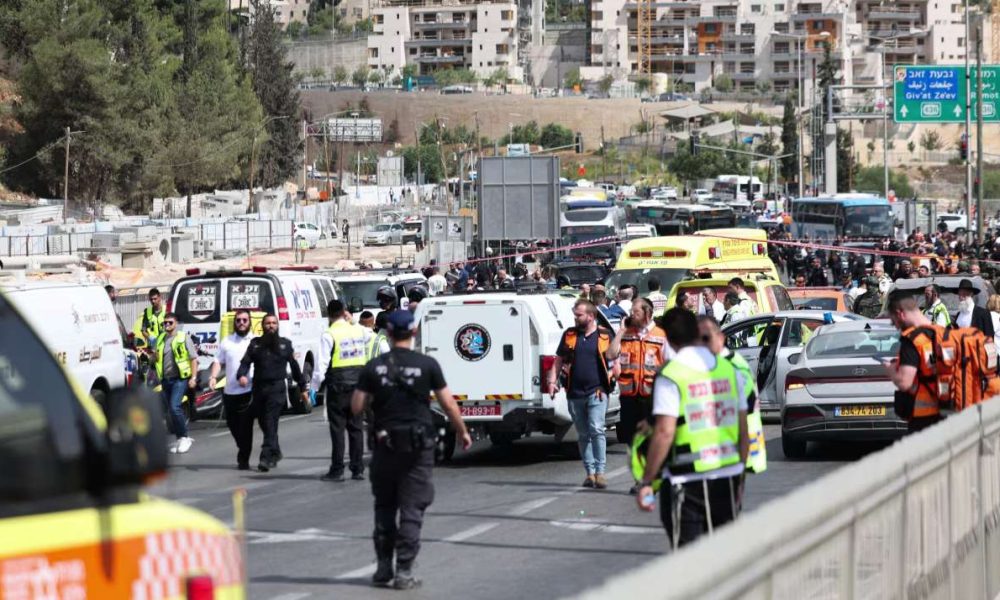 Six dead, several wounded as gunmen launch deadly Jerusalem shooting