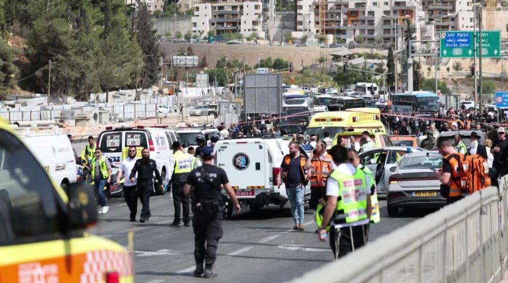 Six dead, several wounded as gunmen launch deadly Jerusalem shooting