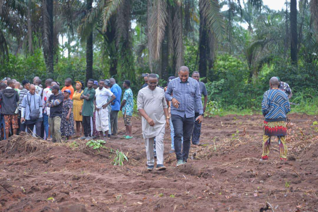 Abia govt compensates 3,500 landowners for airport project, assures others of payment