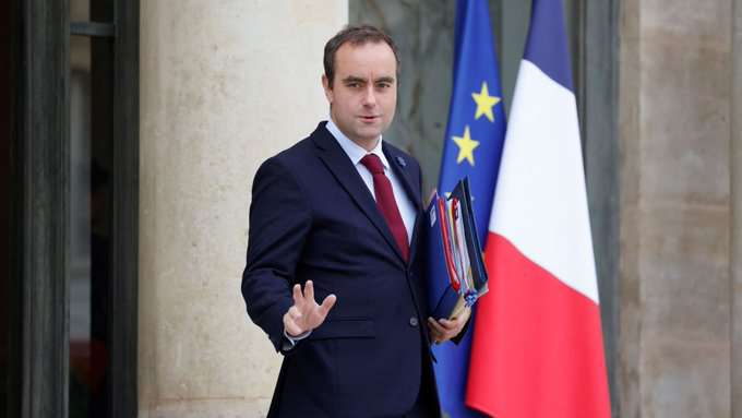 French PM Sébastien Lecornu resigns after 27 days, plunging Emmanuel Macron into fresh turmoil