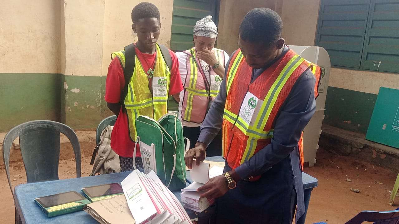 Vote buying claims overshadow Anambra election as INEC uploads 36.99% results on IRev