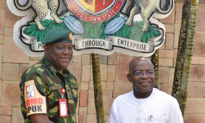 New 82 Division Commander Fadairo Vows Tougher Crackdown on Criminals in South-East