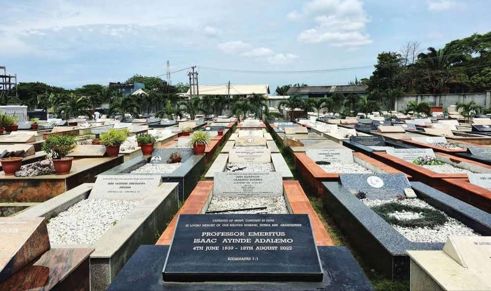Nigeria’s funeral industry booms over rising demand for burial vaults 