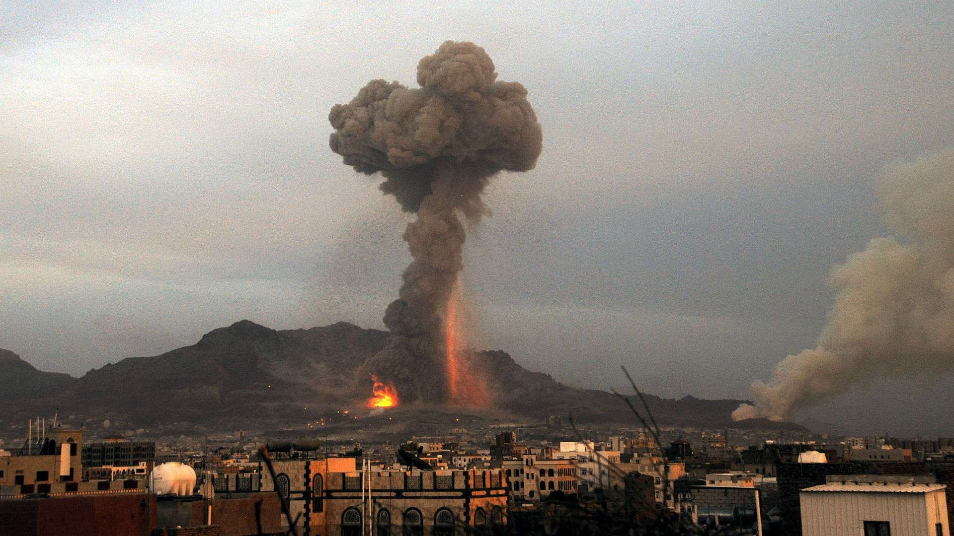 Saudi airstrikes hit alleged UAE arms shipment in Yemen as Gulf allies clash