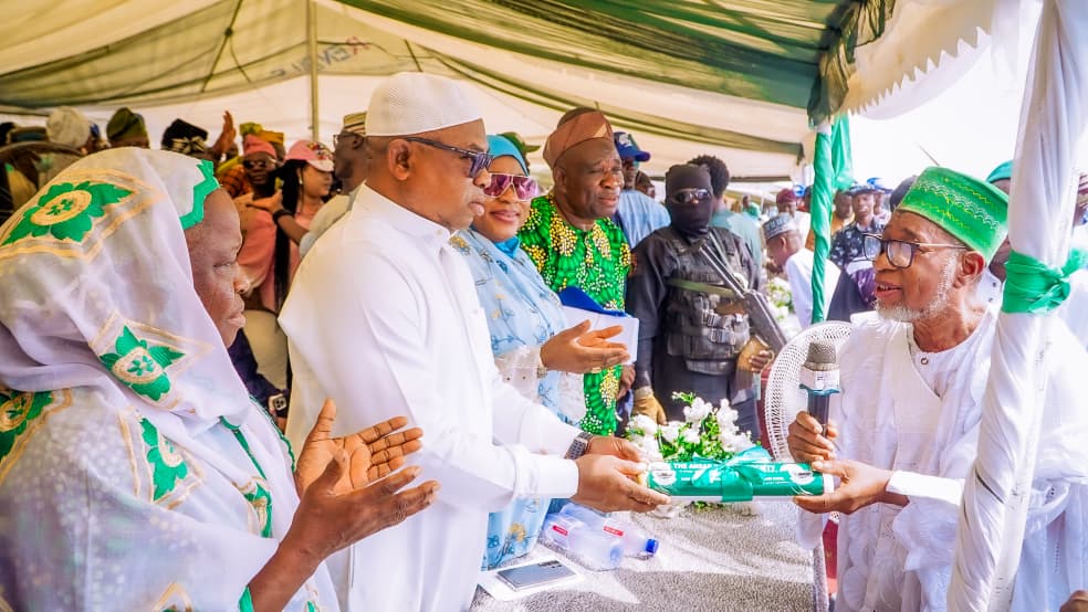 Yuletide: Oyebamiji distributes food items to 6,000 households, expresses confidence of winning 2026 Osun guber poll