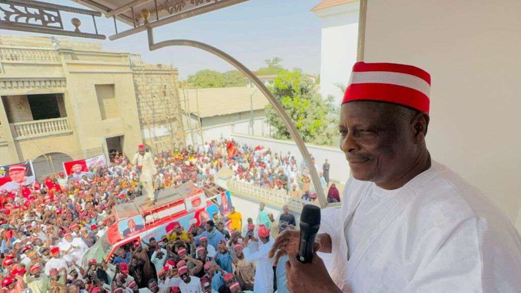 Amid NNPP crisis, Kwankwaso receives Nasarawa LG supporters in Kano