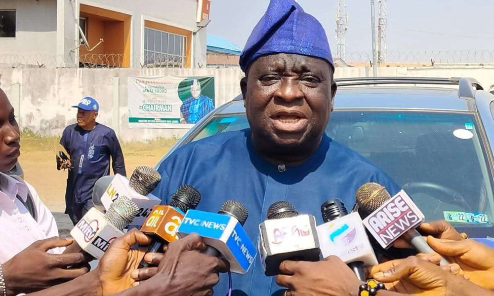 Demand for LG allocations after S'Court judgment shows ignorance, Osun APC ALGON chairman tells Adeleke