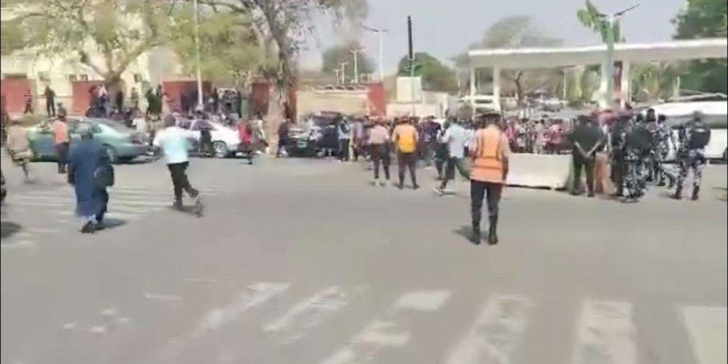 VIDEO: Wike escapes mob as protesting FCTA workers chase motorcade