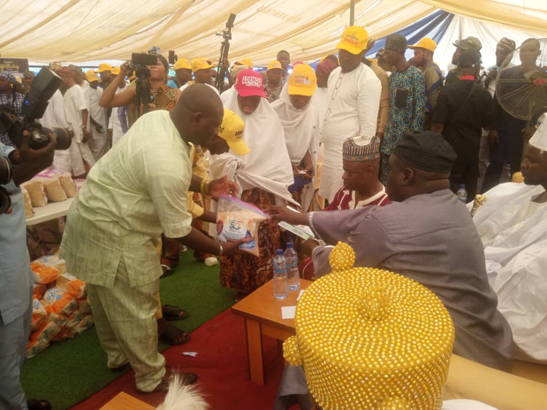 50th Birthday: Afolabi Urges Nigerians to Prioritise Welfare, Doles Out Cash and Food to Less Privileged