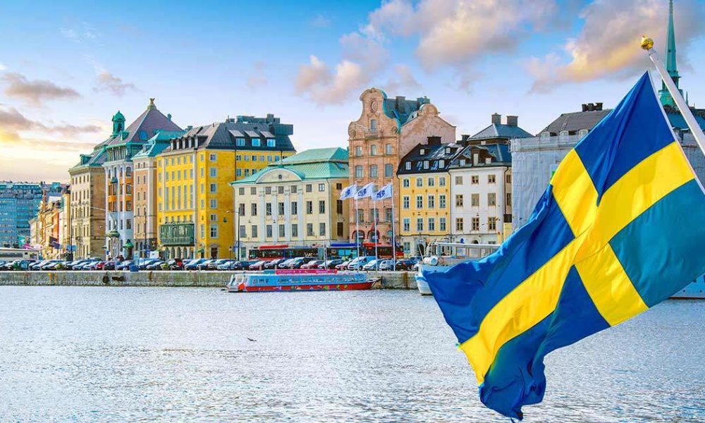 Sweden tightens citizenship rules, raises income bar, residency period