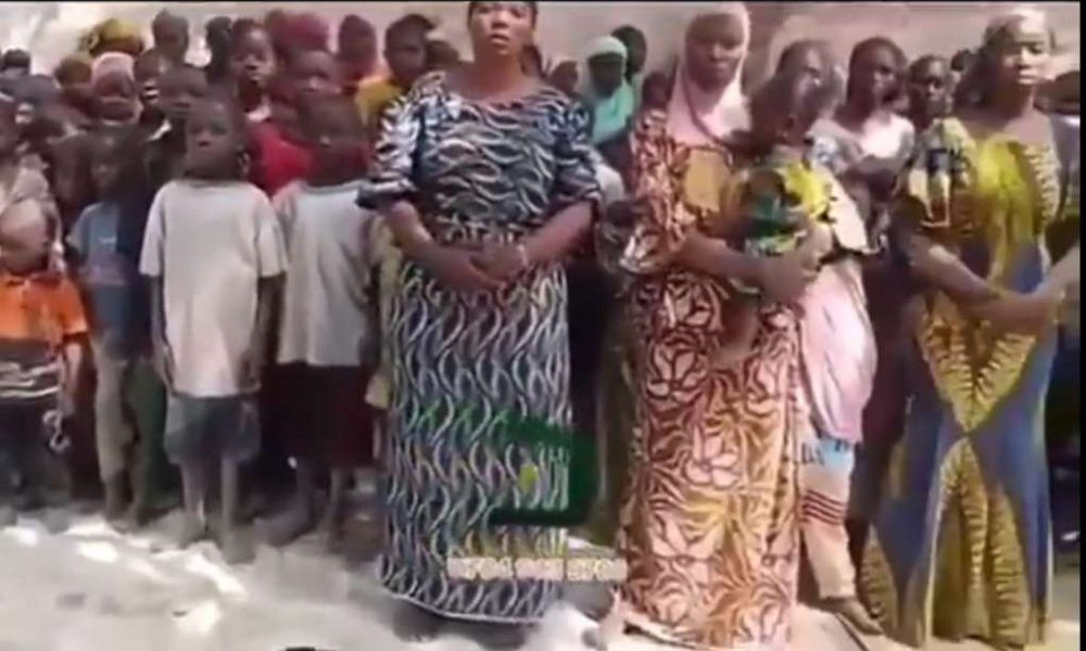 Boko Haram displays over 100 alleged kidnap victims in Kwara, faults govt’s figures