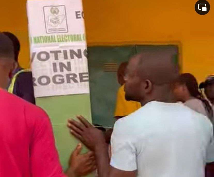 VIDEO: Voters allege ethnic profiling in FCT as BVAS reportedly rejects ‘Igbo names’