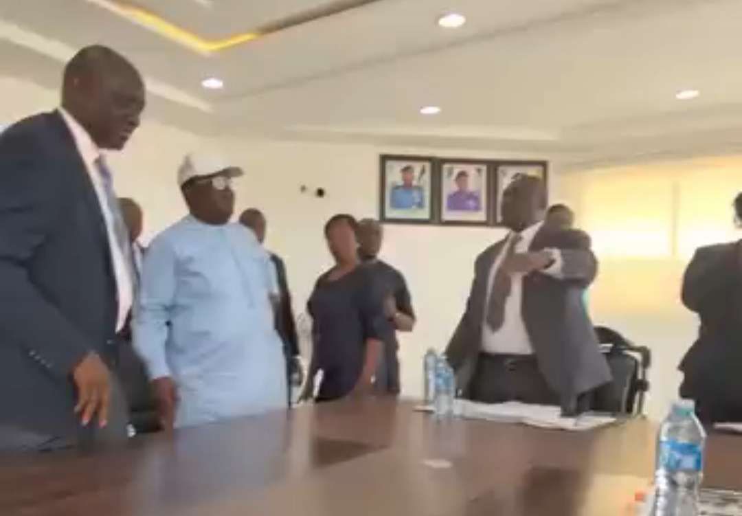 [VIDEO] Drama as Woman Confronts Umahi, Alleges Contract Debt, Sexual Harassment