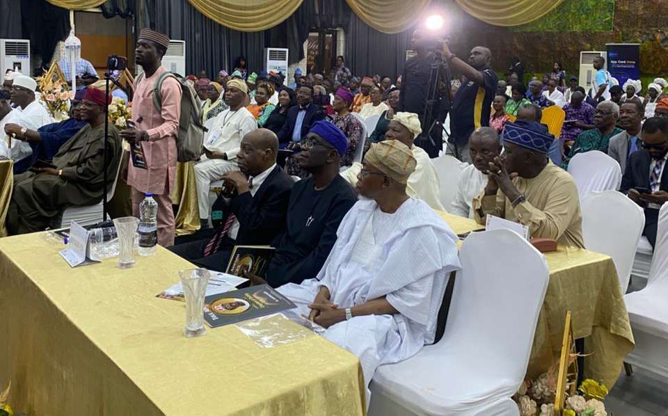 [PHOTOS] Ike Nwachukwu insists on true federalism at Tola Adeniyi’s book launch