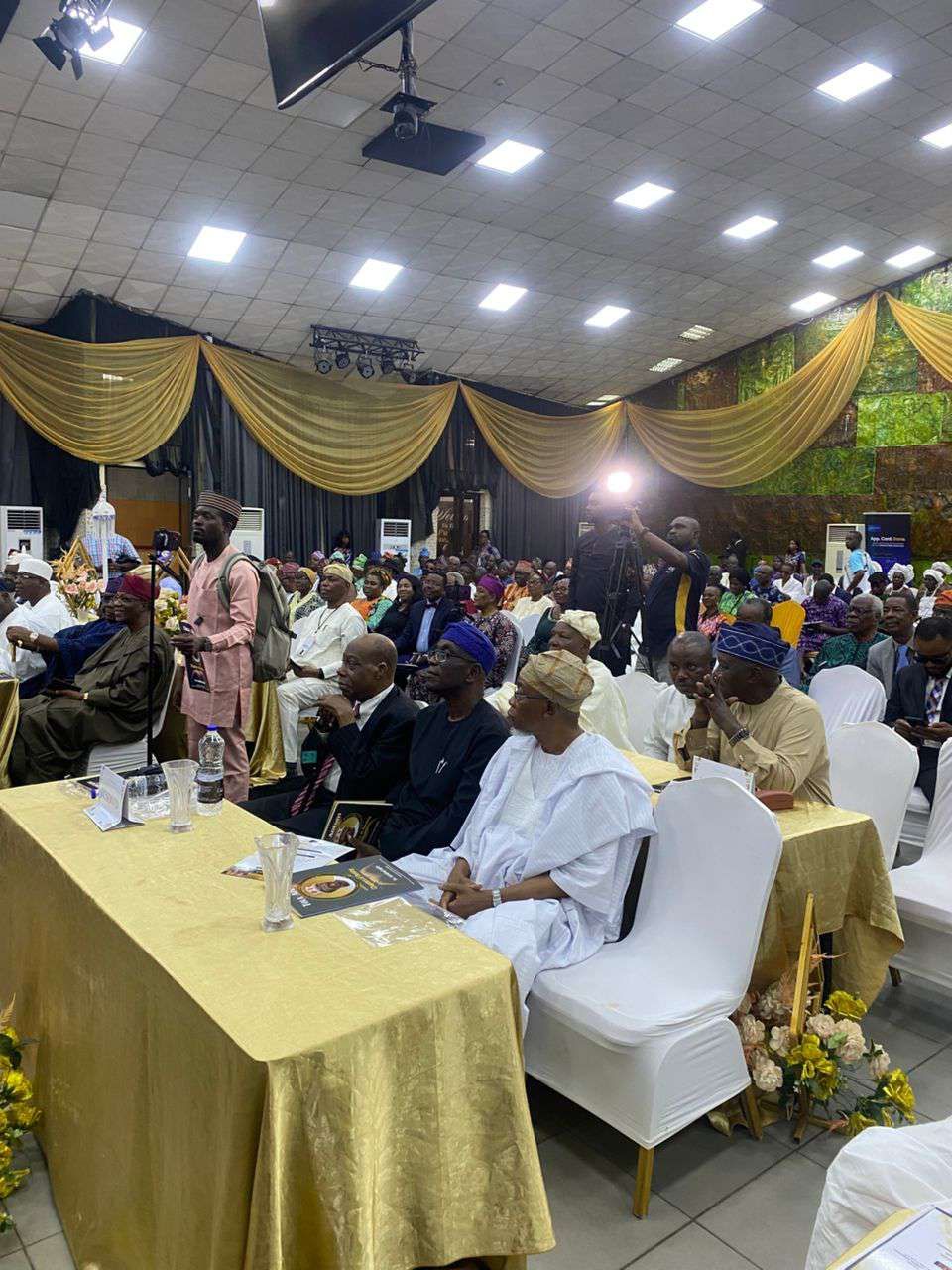 [PHOTOS] Ike Nwachukwu insists on true federalism at Tola Adeniyi’s book launch