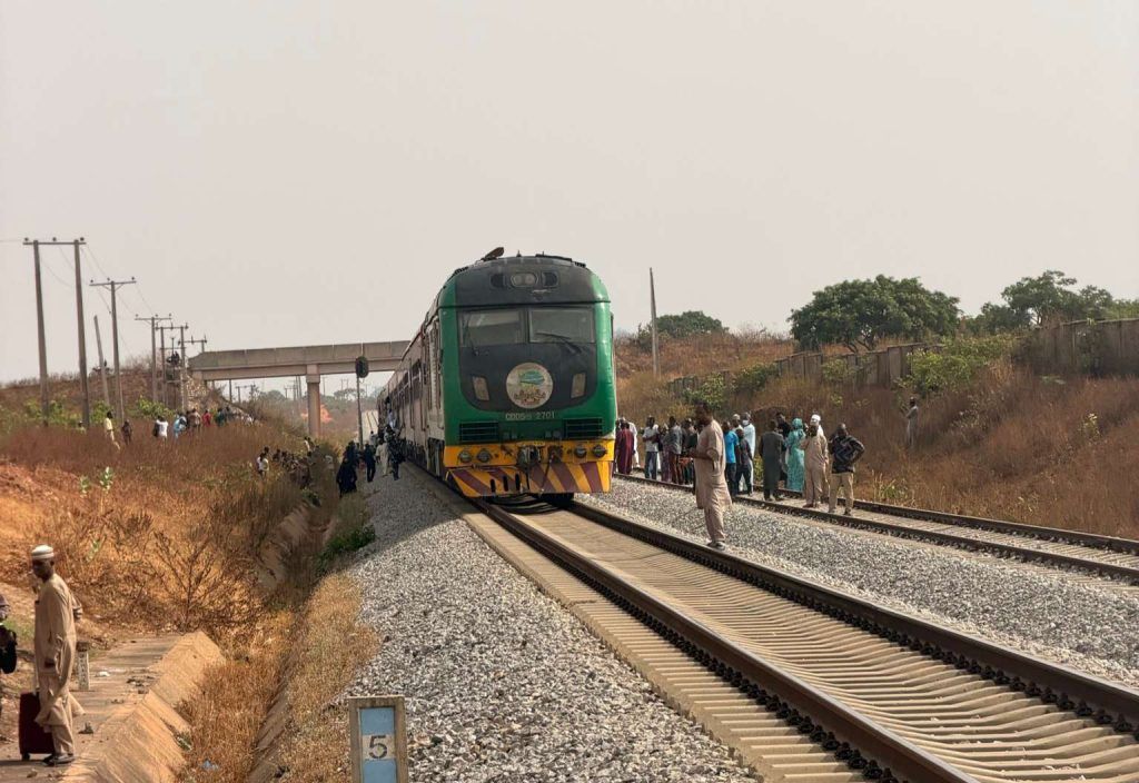 [VIDEO] Panic on rails: Kaduna–Abuja train collision leaves passengers stranded, injured