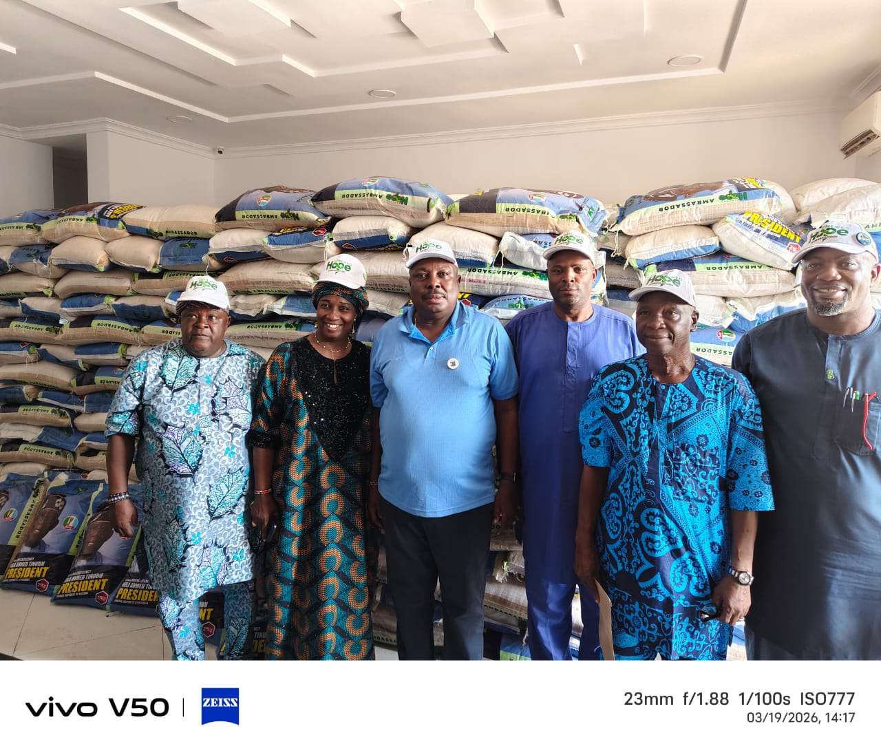 Ramadan, Lent: Renewed Hope Ambassadors distribute 1,600 bags of rice in Osun