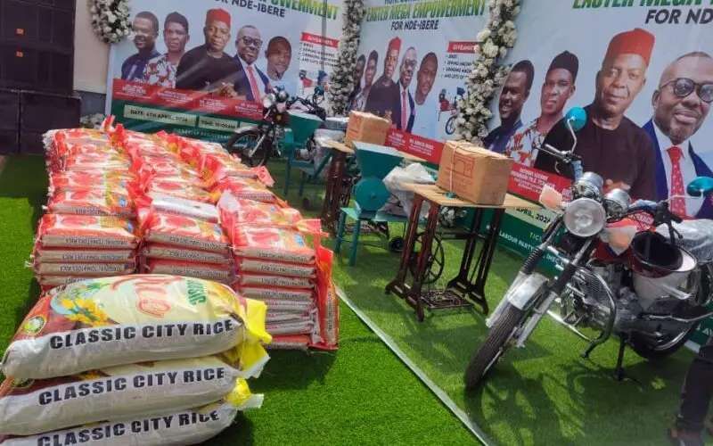 Stakeholders rally support for Otti as Nwaka empowers over 400 Ibere residents