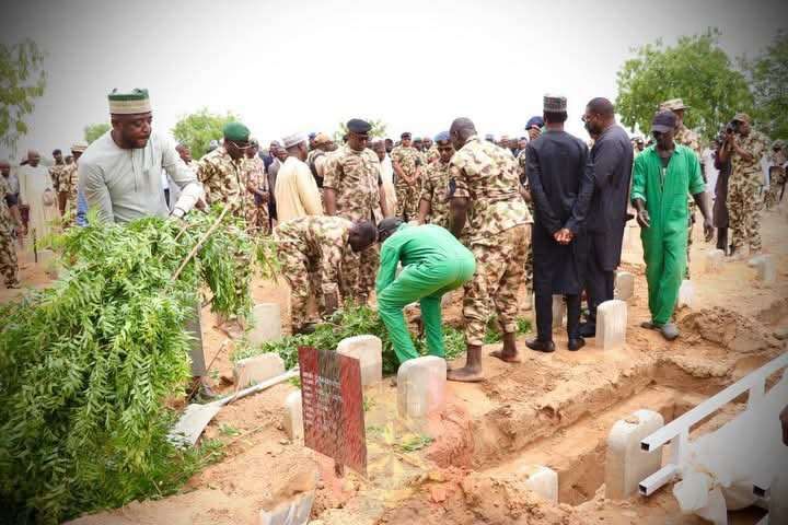 [PHOTOS] Late Gen Braimah, others buried with full military honours in Maiduguri