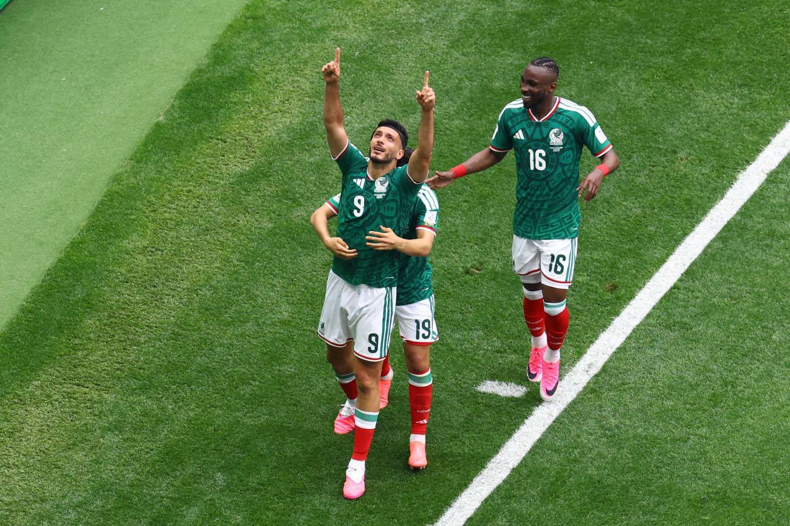 Red card controversies as Mexico defeat nine-man South Africa in World Cup opener