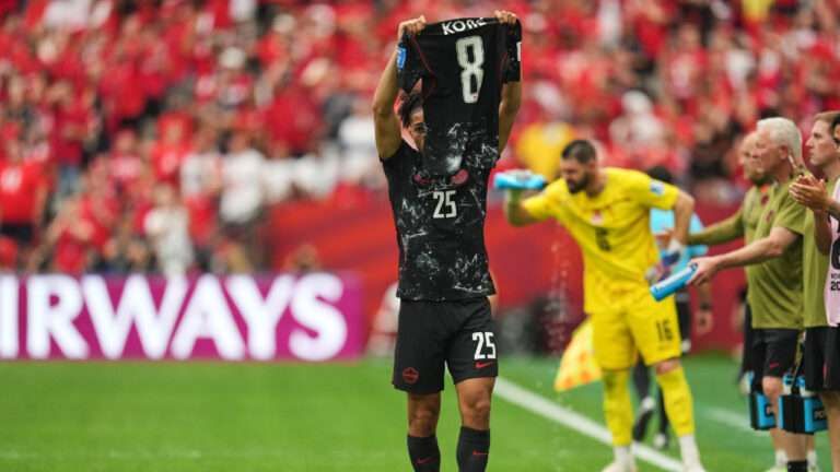 Mexico secure qualification while Canada’s six-goal win steals the spotlight