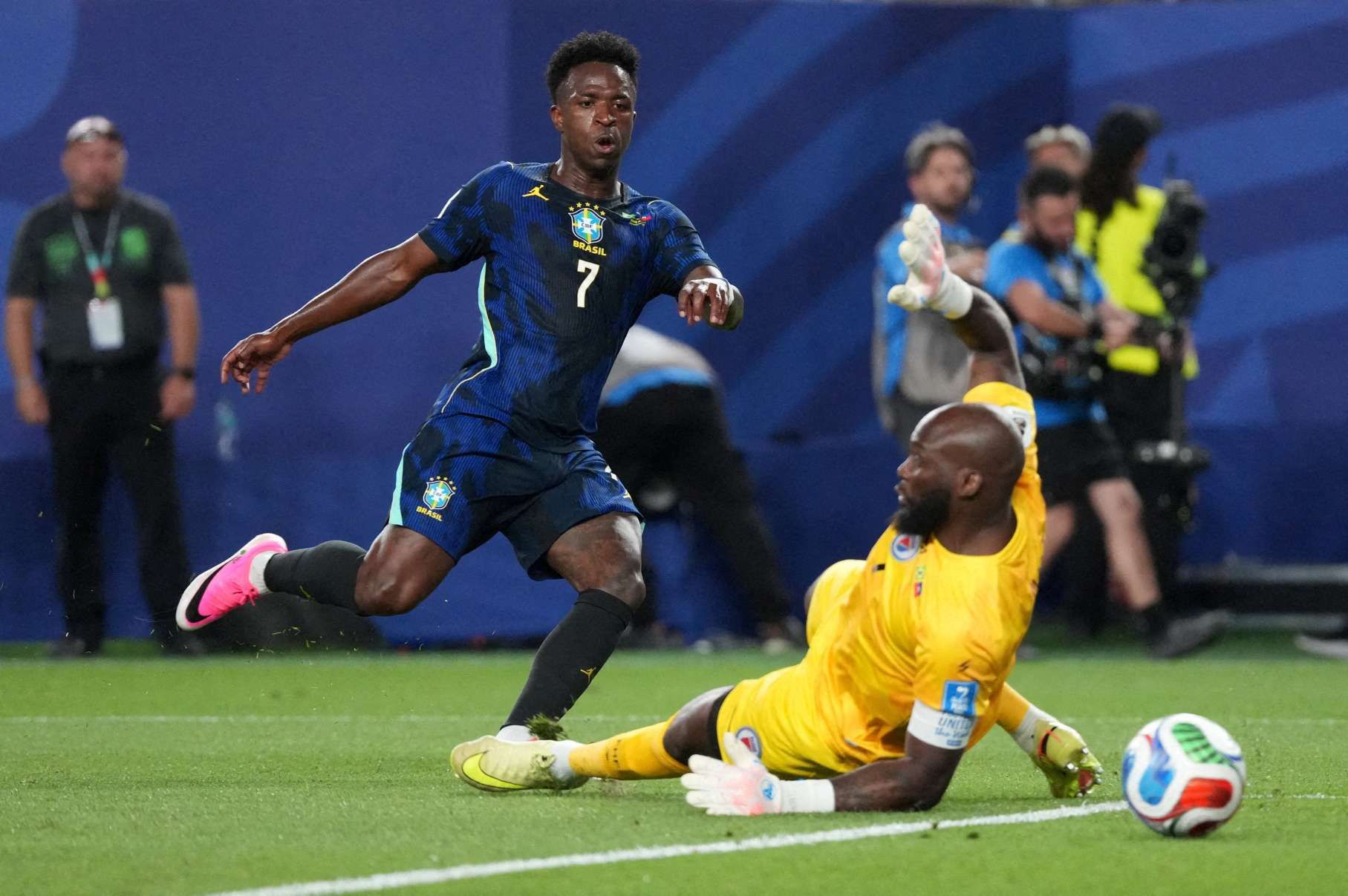World Cup 2026: Brazil, USA and Morocco Secure Wins as Paraguay Triumph in Red-Card Drama
