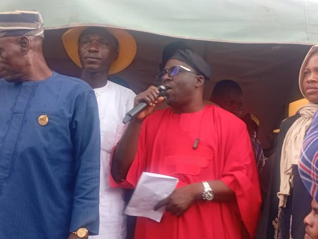 Ede South LG Chairman Empowers 1,000 Residents, Seeks Support for Adeleke's Re-election