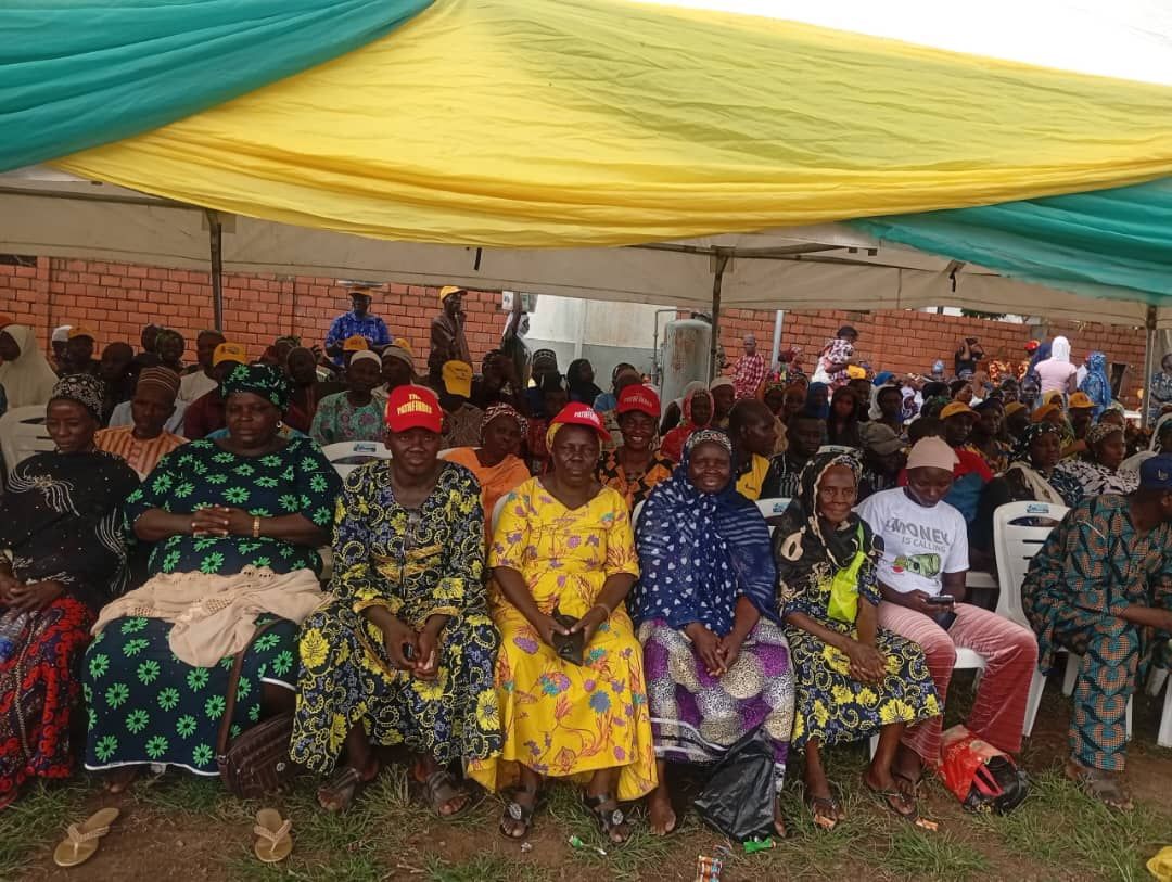 Ede South LG Chairman Empowers 1,000 Residents, Seeks Support for Adeleke's Re-election