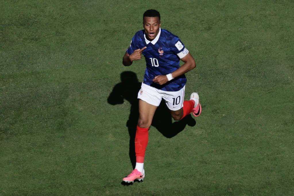 Mbappé, Haaland Shine as Mexico's Dream Lives On in Thrilling World Cup Knockout Battles