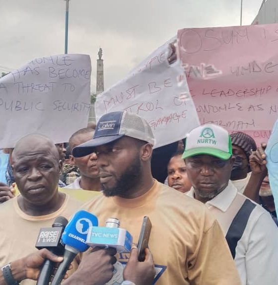 Osun NURTW members protest, pass vote of no confidence in Alowonle